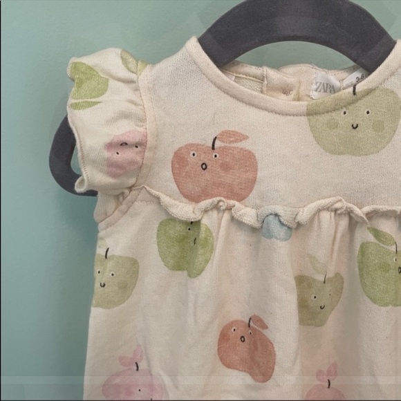 Zara Apples Jumpsuit - Picture 4 of 8